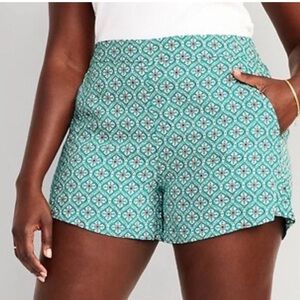 Old Navy Plaza High Waist Turquoise Patterned Pull On Shorts, EUC, Size Medium